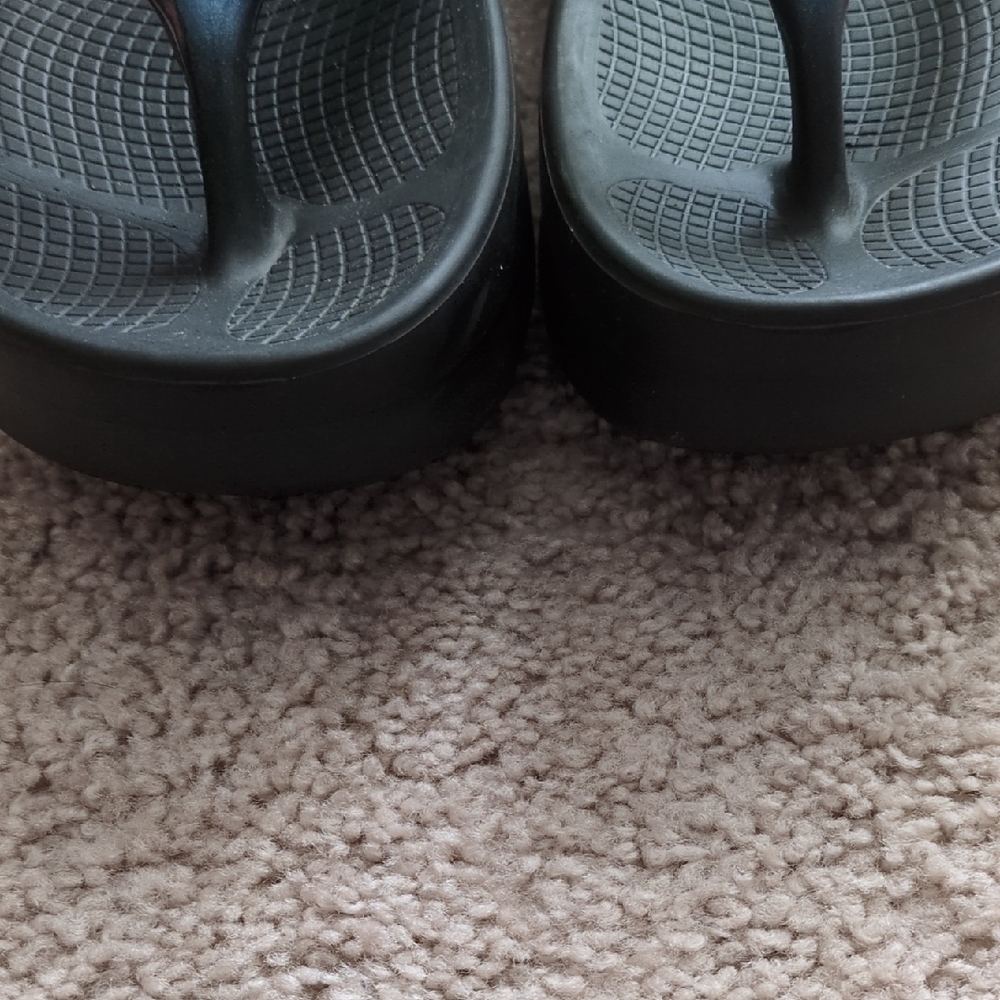 Colorful Gradient Sandals - Picture 3 of 10